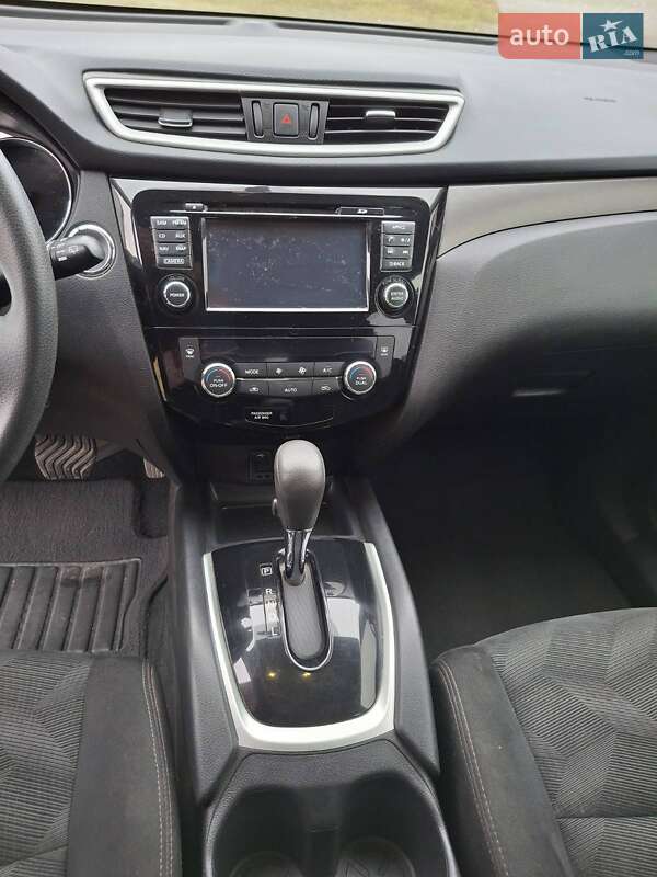 Внедорожник / Кроссовер Nissan Rogue 2016 в Одессе