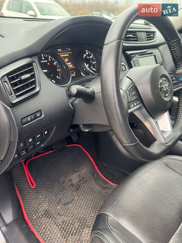 Внедорожник / Кроссовер Nissan Rogue 2019 в Киеве