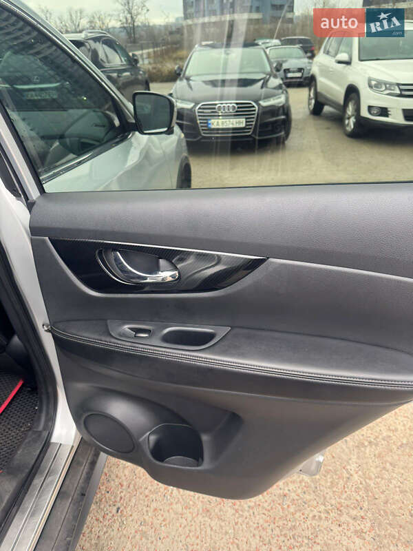 Внедорожник / Кроссовер Nissan Rogue 2019 в Киеве