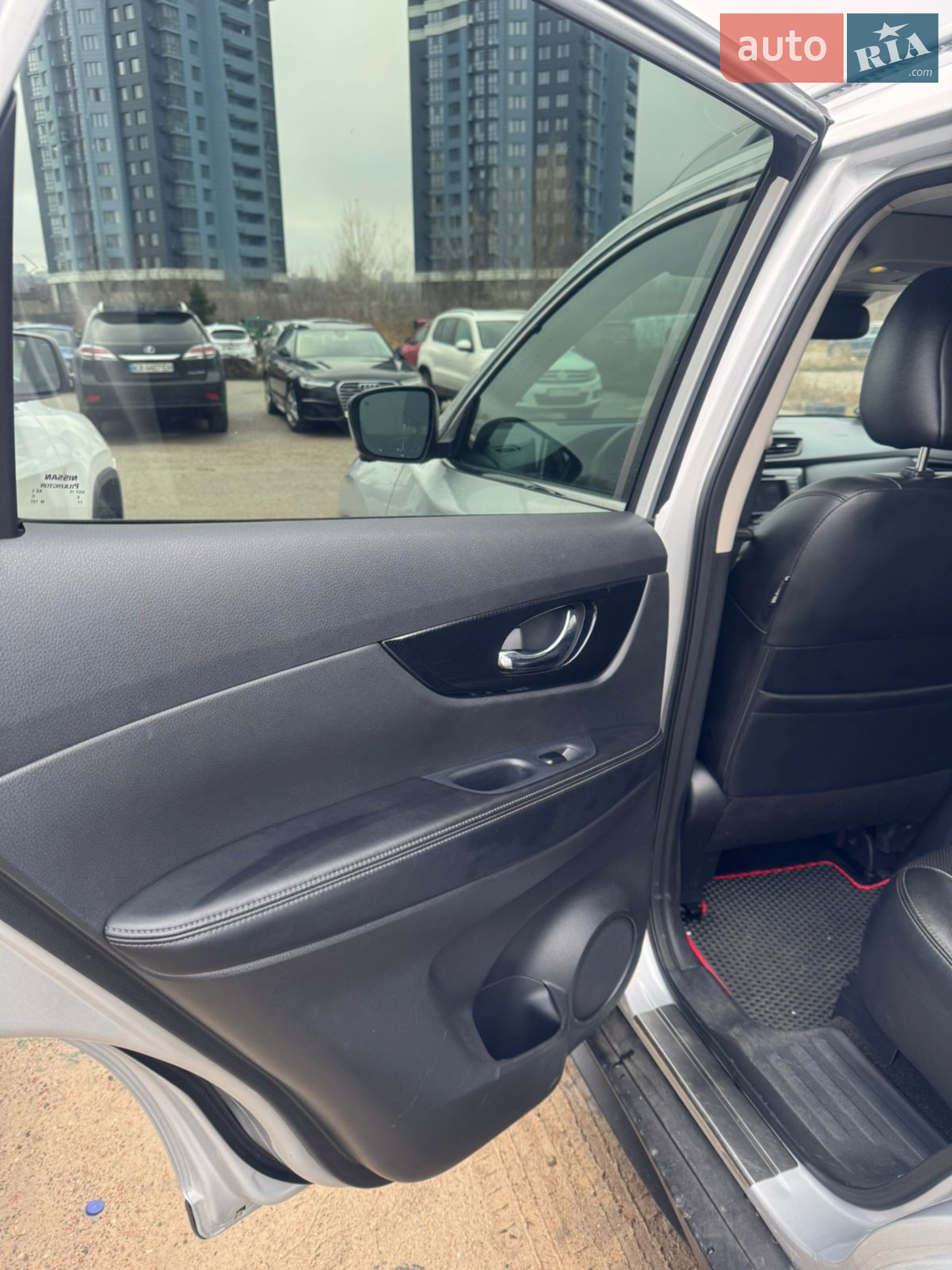 2019 Nissan Rogue - мініатюра 32