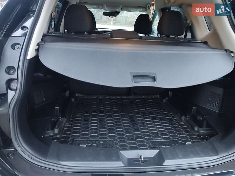 Внедорожник / Кроссовер Nissan Rogue 2019 в Яготине