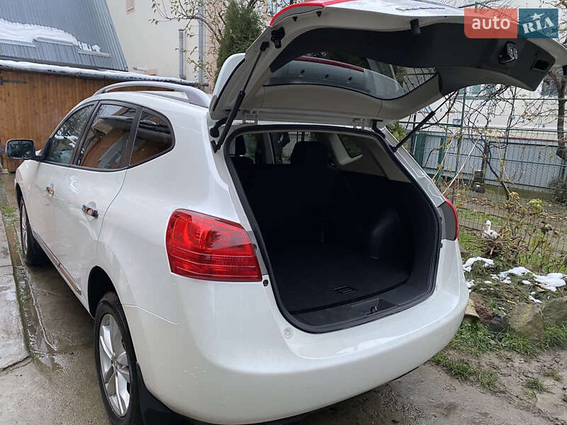 Внедорожник / Кроссовер Nissan Rogue 2012 в Стрые