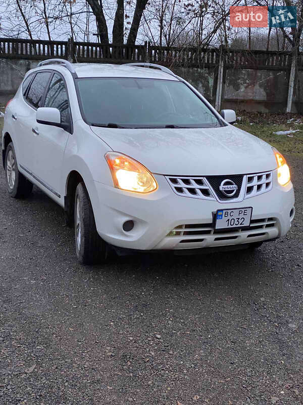 Внедорожник / Кроссовер Nissan Rogue 2012 в Стрые