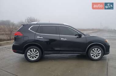 Позашляховик / Кросовер Nissan Rogue 2018 в Полтаві