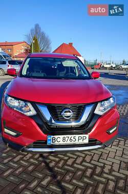 Позашляховик / Кросовер Nissan Rogue 2016 в Львові