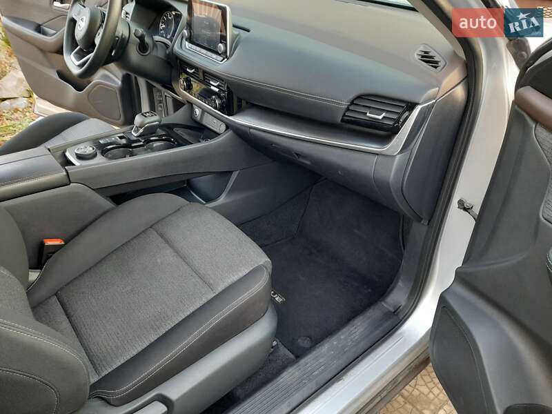 Позашляховик / Кросовер Nissan Rogue 2021 в Чернігові