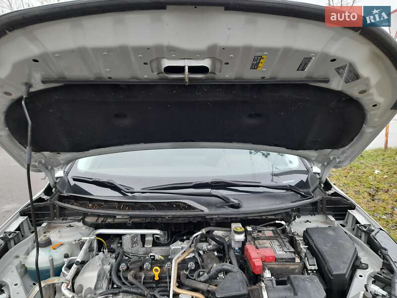 Позашляховик / Кросовер Nissan Rogue 2021 в Чернігові