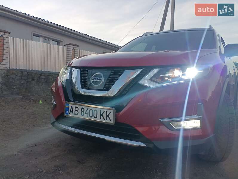 Позашляховик / Кросовер Nissan Rogue 2017 в Липовці
