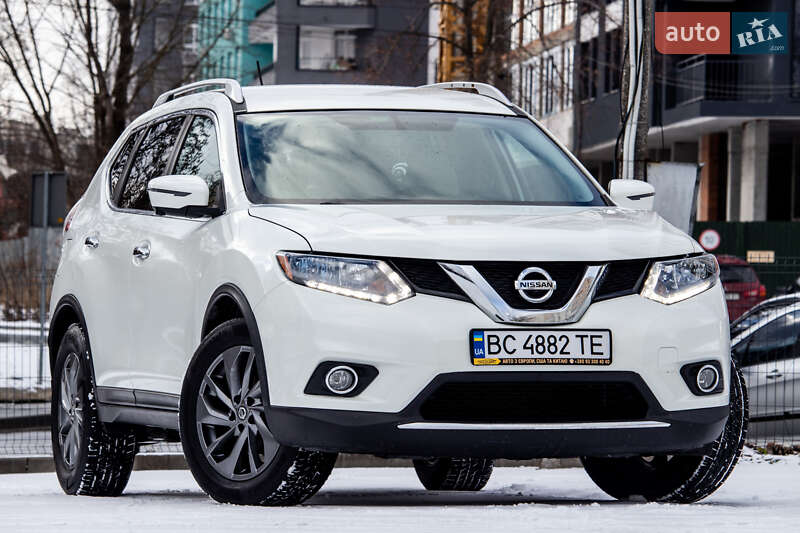 Позашляховик / Кросовер Nissan Rogue 2016 в Львові