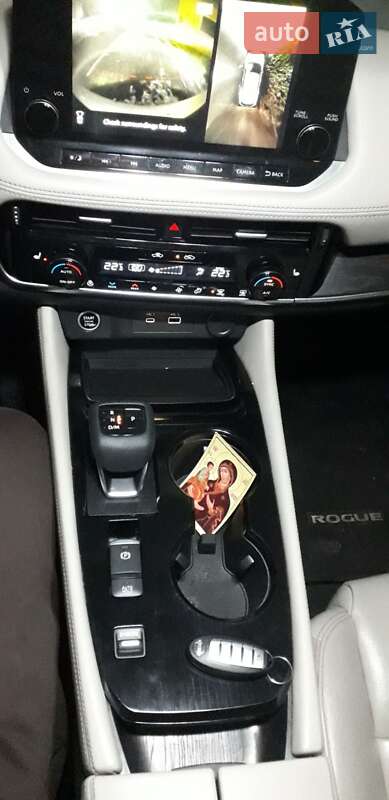 Позашляховик / Кросовер Nissan Rogue 2020 в Івано-Франківську