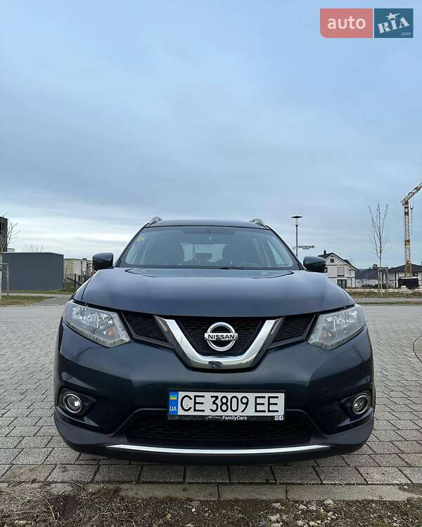 Позашляховик / Кросовер Nissan Rogue 2016 в Львові