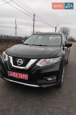 Внедорожник / Кроссовер Nissan Rogue 2018 в Казатине