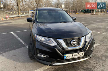 Внедорожник / Кроссовер Nissan Rogue 2017 в Киеве