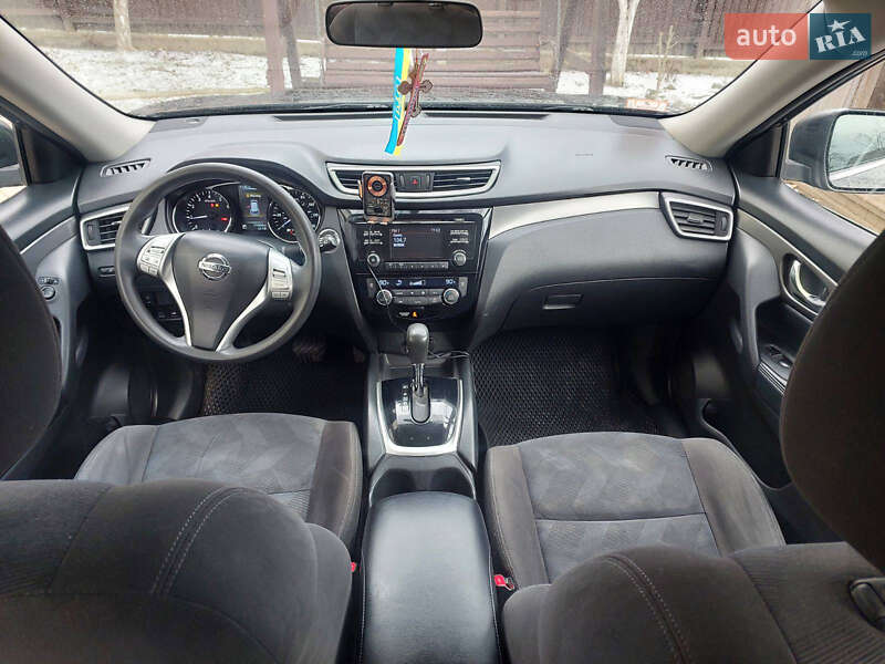 Позашляховик / Кросовер Nissan Rogue 2015 в Івано-Франківську