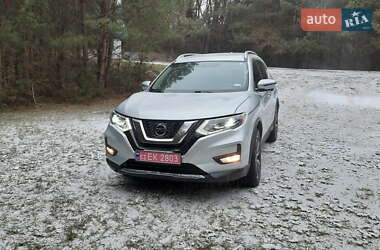 Внедорожник / Кроссовер Nissan Rogue 2018 в 