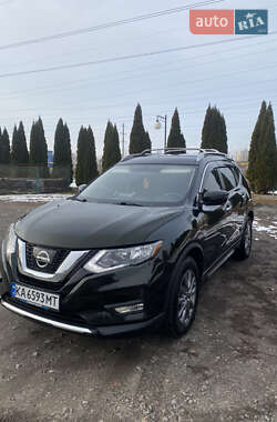 Внедорожник / Кроссовер Nissan Rogue 2017 в Броварах