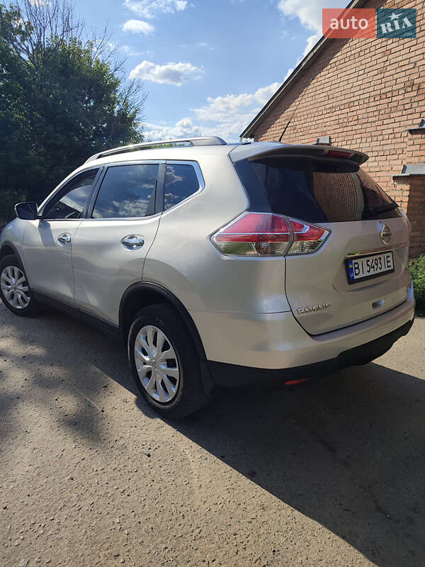 Позашляховик / Кросовер Nissan Rogue 2015 в Опішне