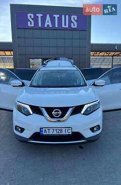 Внедорожник / Кроссовер Nissan Rogue 2015 в Самборе