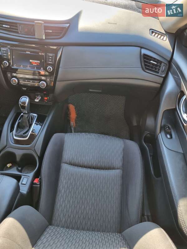 Позашляховик / Кросовер Nissan Rogue 2018 в Сумах