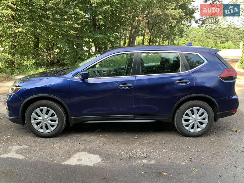 Внедорожник / Кроссовер Nissan Rogue 2017 в Радивилове
