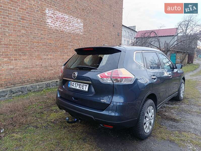 Позашляховик / Кросовер Nissan Rogue 2016 в Помічній