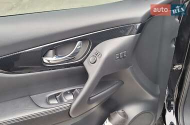 Внедорожник / Кроссовер Nissan Rogue 2019 в 