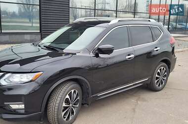 Внедорожник / Кроссовер Nissan Rogue 2019 в 