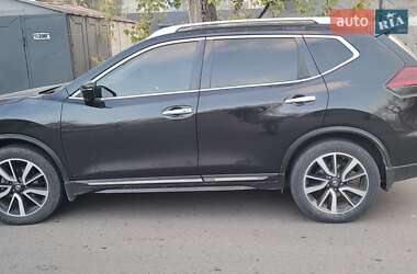 Внедорожник / Кроссовер Nissan Rogue 2019 в 