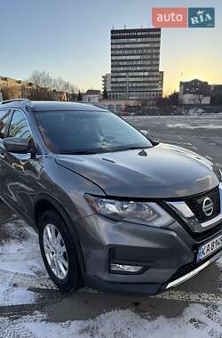 Внедорожник / Кроссовер Nissan Rogue 2018 в Ивано-Франковске