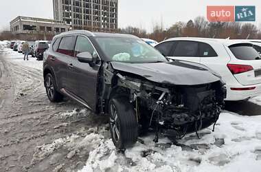 Внедорожник / Кроссовер Nissan Rogue 2022 в Львове