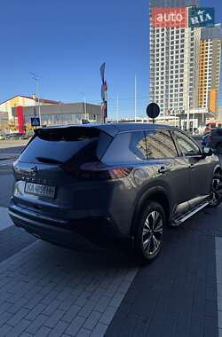 Внедорожник / Кроссовер Nissan Rogue 2021 в 