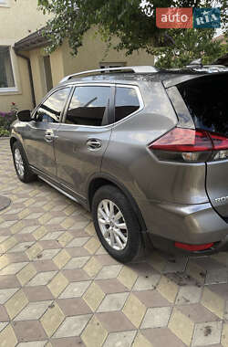 Внедорожник / Кроссовер Nissan Rogue 2019 в 