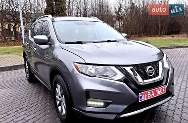 Позашляховик / Кросовер Nissan Rogue 2017 в Вінниці