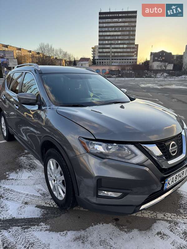 Внедорожник / Кроссовер Nissan Rogue 2018 в Ивано-Франковске