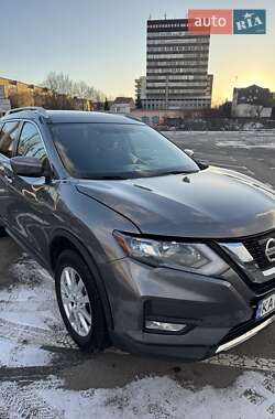 Внедорожник / Кроссовер Nissan Rogue 2018 в Ивано-Франковске