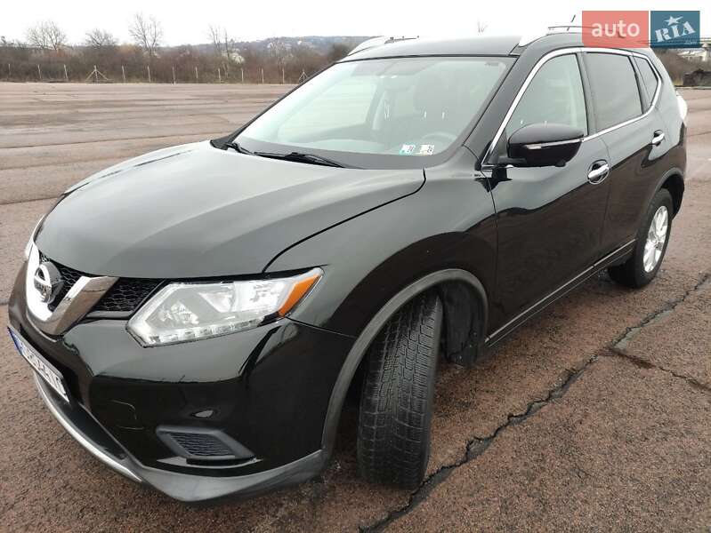 Внедорожник / Кроссовер Nissan Rogue 2014 в Ужгороде