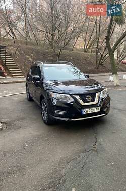 Позашляховик / Кросовер Nissan Rogue 2017 в Києві