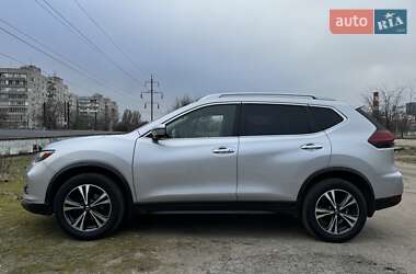 Внедорожник / Кроссовер Nissan Rogue 2018 в Запорожье