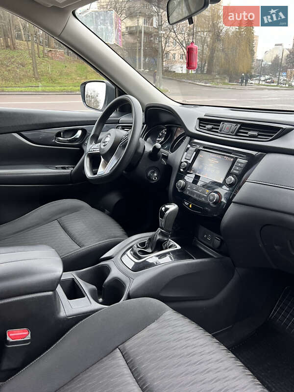 Позашляховик / Кросовер Nissan Rogue 2018 в Рівному фото 15 Позашляховик / Кросовер Nissan Rogue 2018 в Рівному