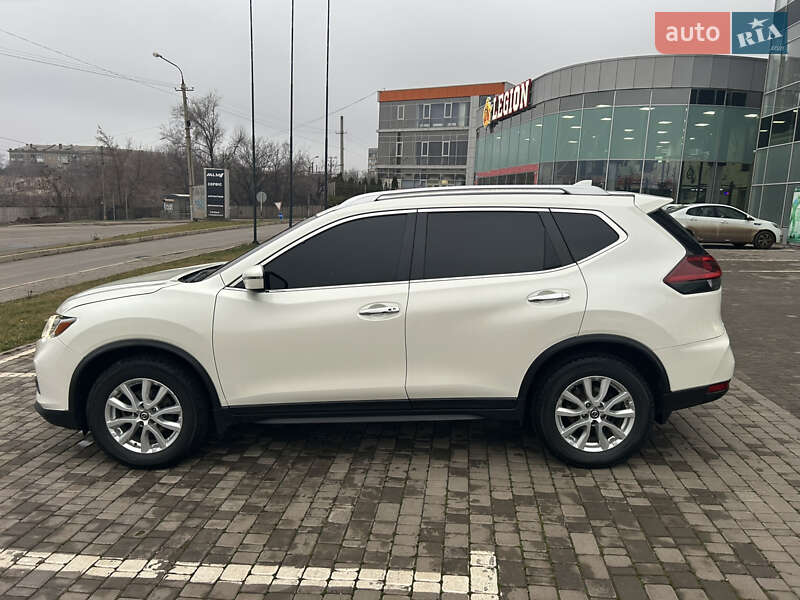 Позашляховик / Кросовер Nissan Rogue 2018 в Кривому Розі