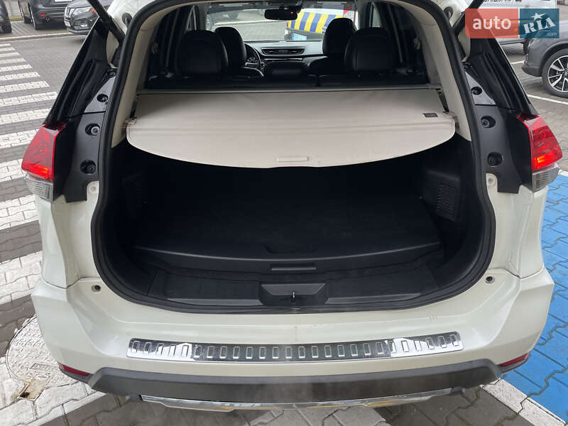 Внедорожник / Кроссовер Nissan Rogue 2017 в Одессе