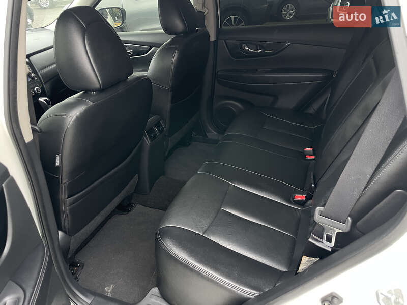 Внедорожник / Кроссовер Nissan Rogue 2017 в Одессе