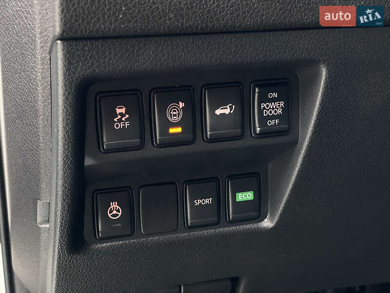 Внедорожник / Кроссовер Nissan Rogue 2017 в Одессе