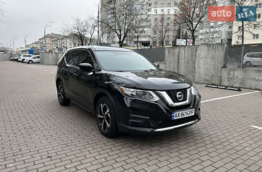 Внедорожник / Кроссовер Nissan Rogue 2017 в Киеве