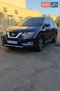 Позашляховик / Кросовер Nissan Rogue 2017 в Запоріжжі