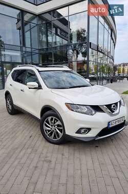 Внедорожник / Кроссовер Nissan Rogue 2014 в Ужгороде