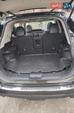 Внедорожник / Кроссовер Nissan Rogue 2016 в 