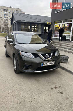 Позашляховик / Кросовер Nissan Rogue 2015 в Львові