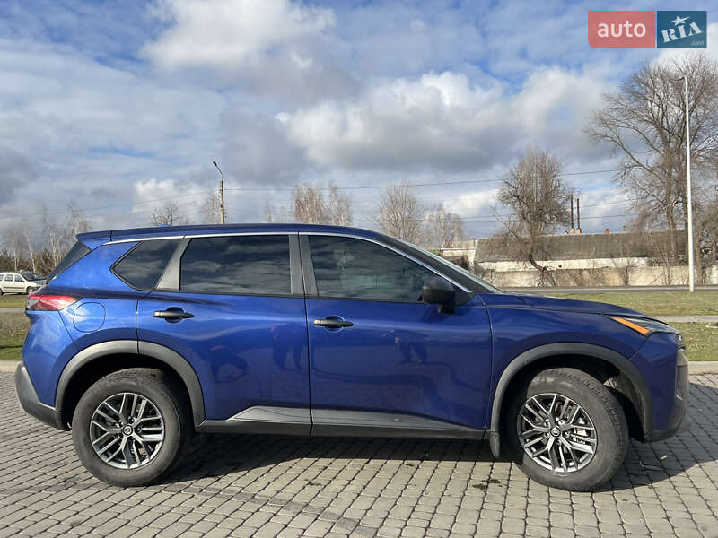 Внедорожник / Кроссовер Nissan Rogue 2021 в Зенькове