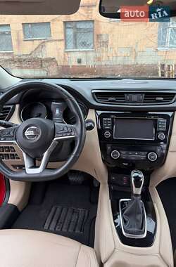 Внедорожник / Кроссовер Nissan Rogue 2017 в Полтаве